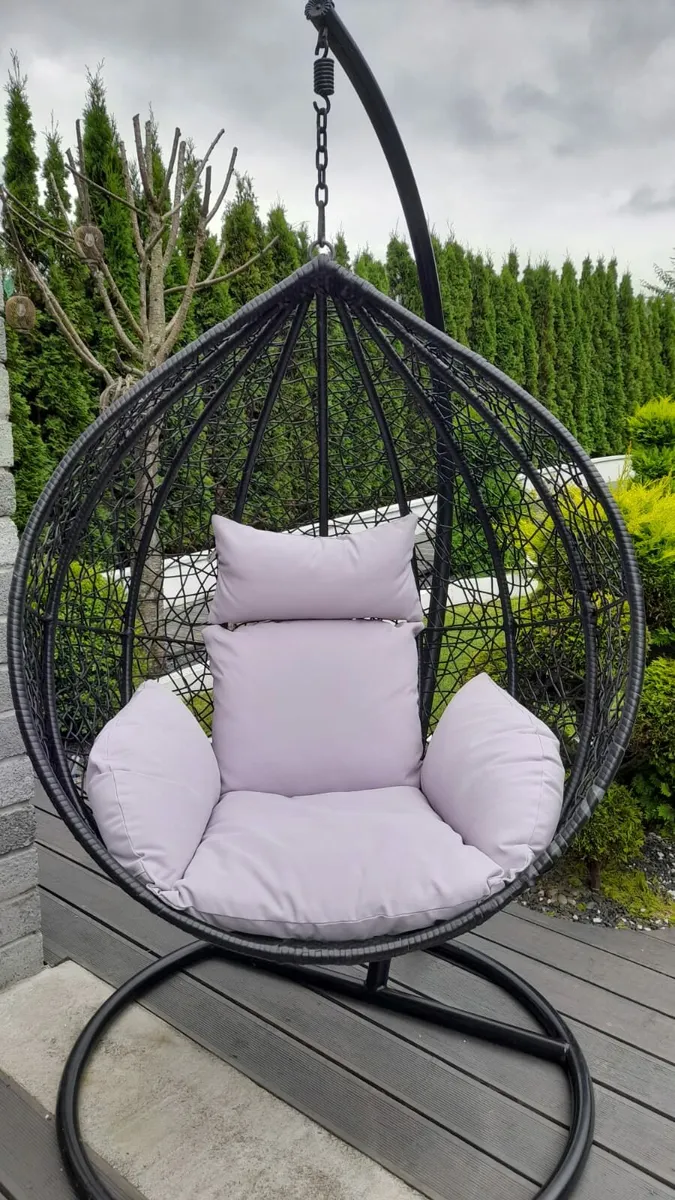 Hanging egg chair with cushions - Image 2
