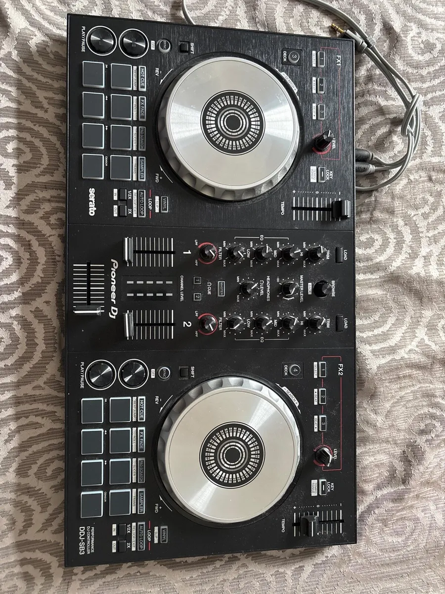 Pioneer Dj x Serato DDJ-SB3 Dj controller - Image 1