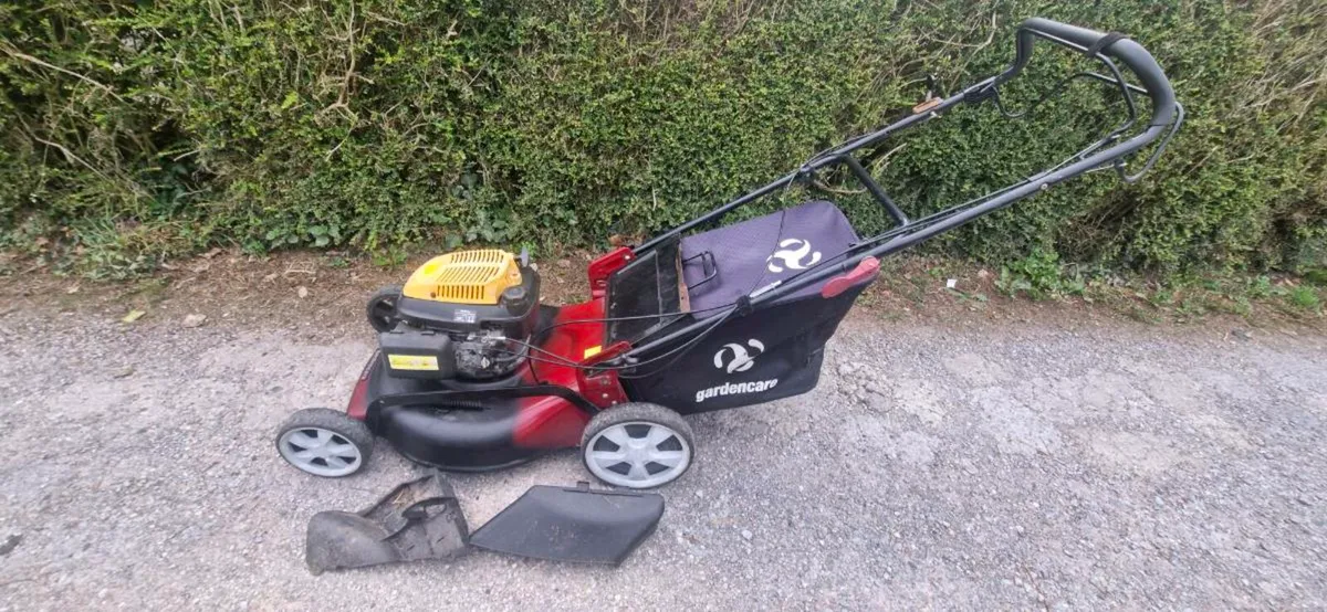 Self mower Honda Engine - Image 2