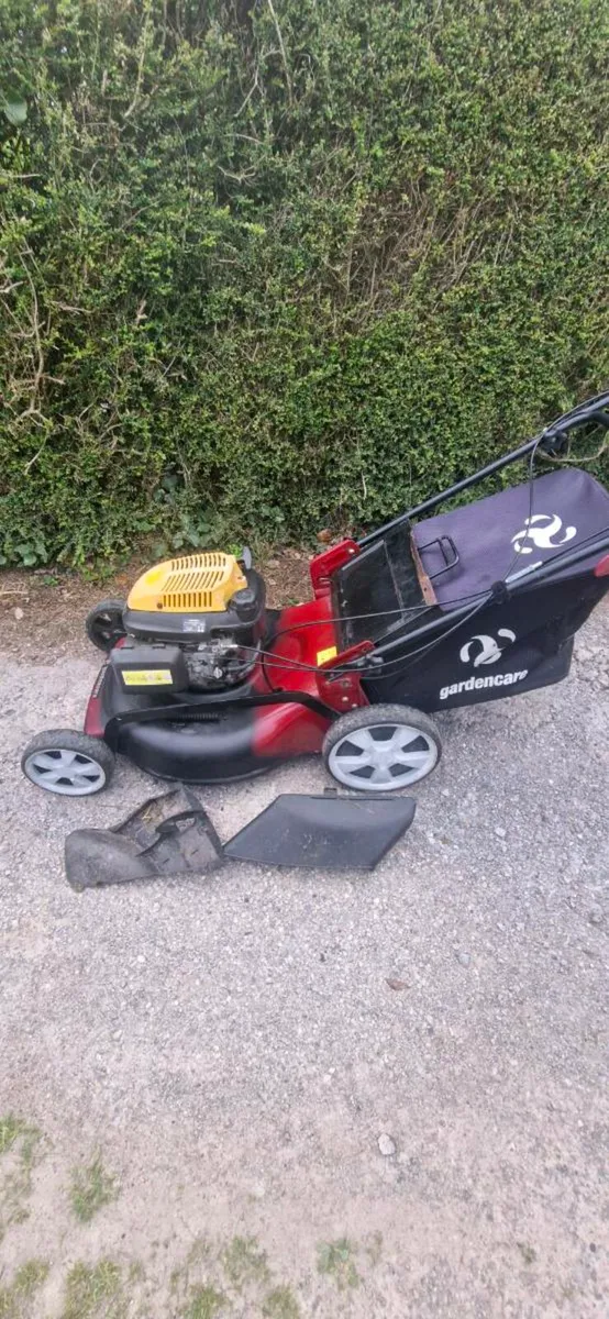 Self mower Honda Engine - Image 3