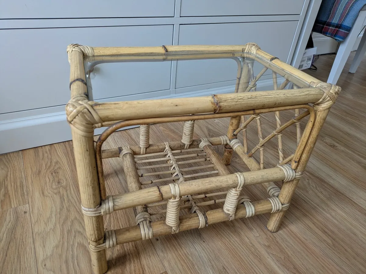 Small cane and glass Coffee table - Image 4