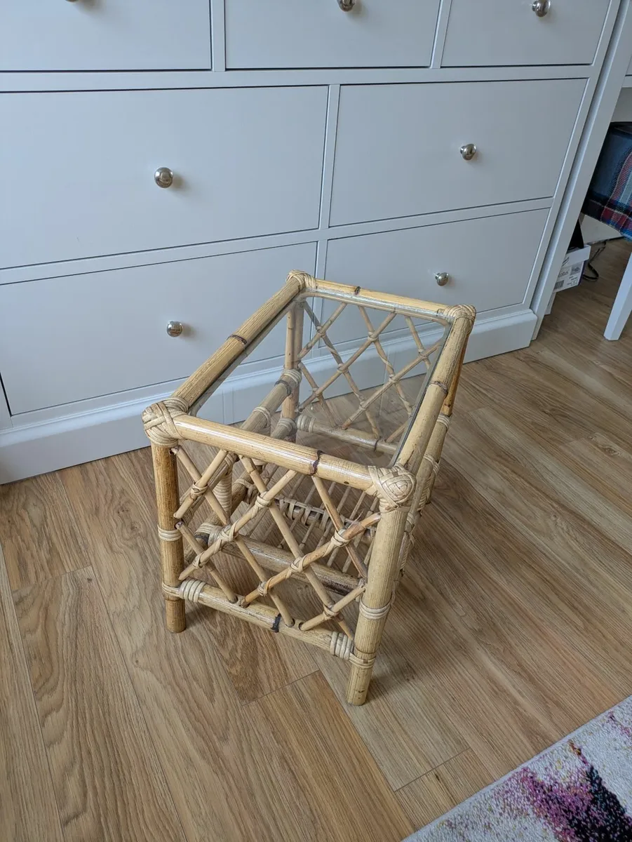 Small cane and glass Coffee table - Image 1