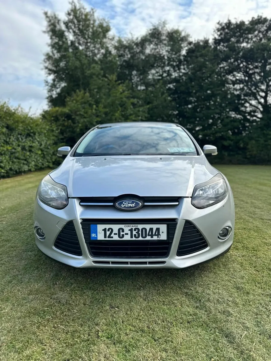 Ford Focus 2012 - Image 2