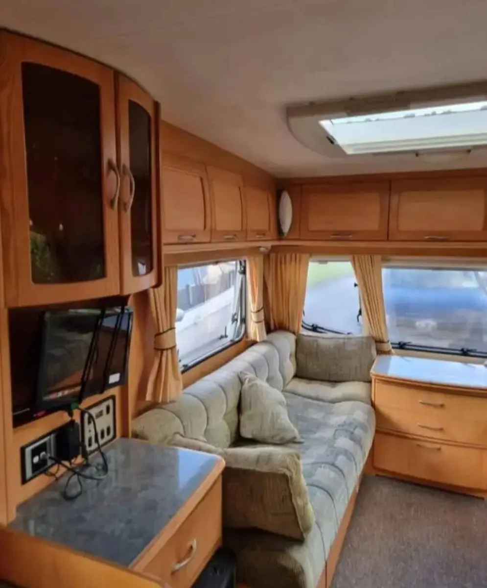 6/7 berth caravan - Image 4
