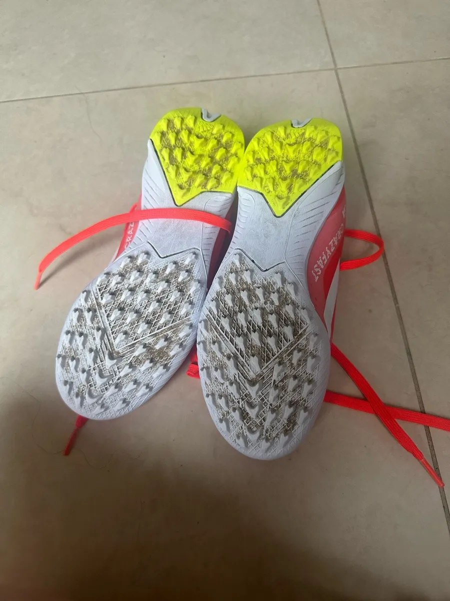 Girls Astro turf soccer boots - Image 4