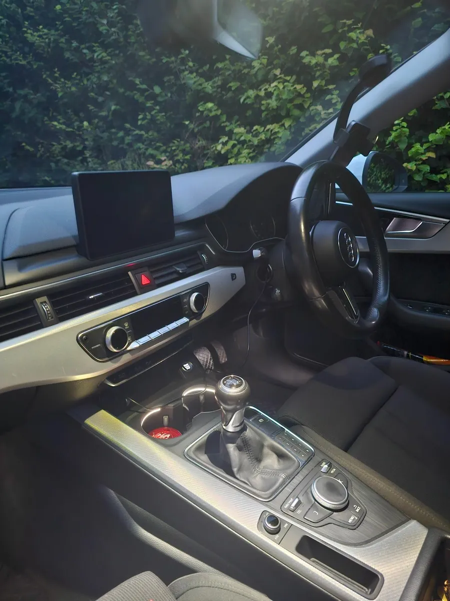 Audi A4 2016 - Image 2
