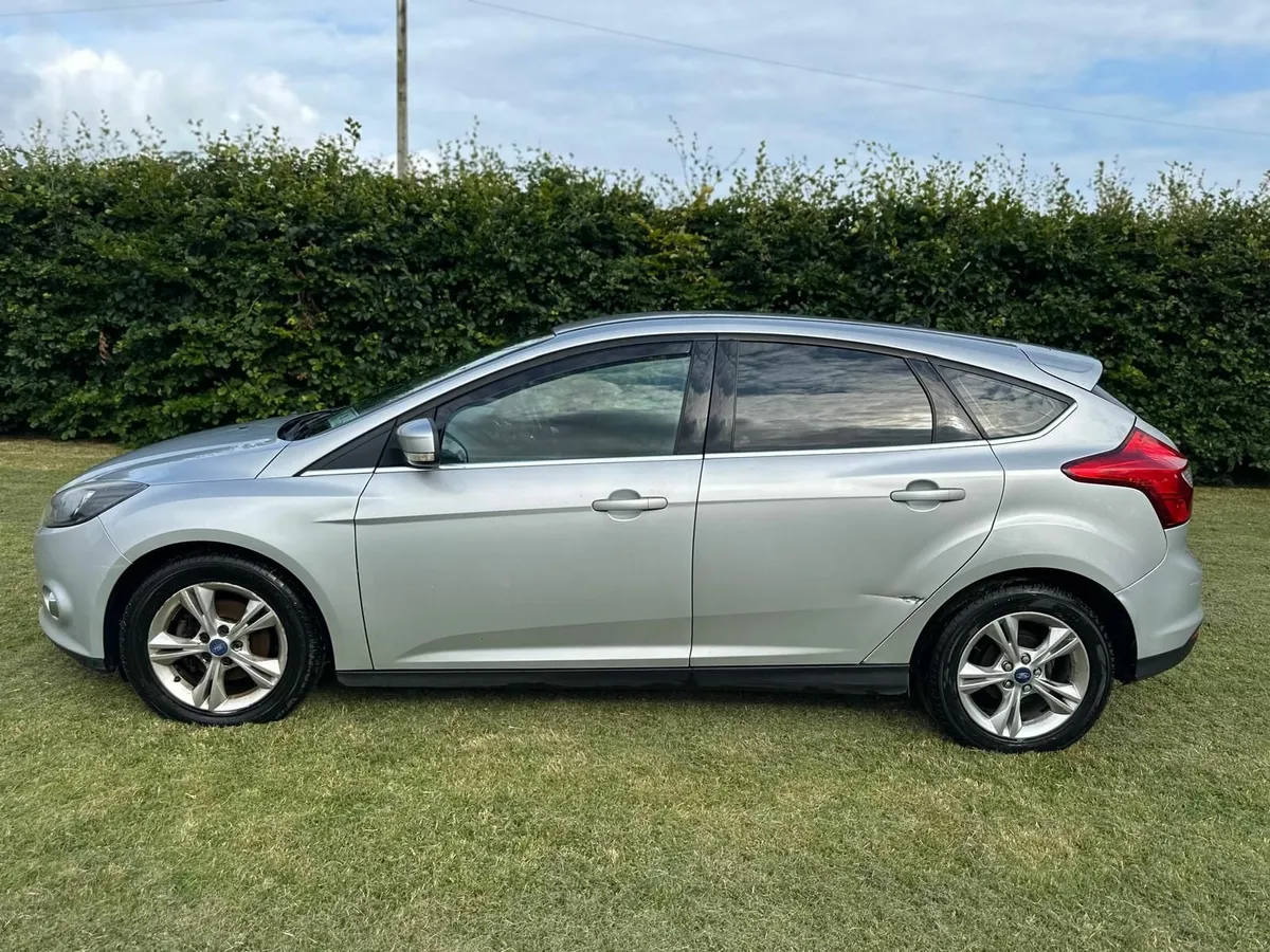 Ford Focus 2012 - Image 3