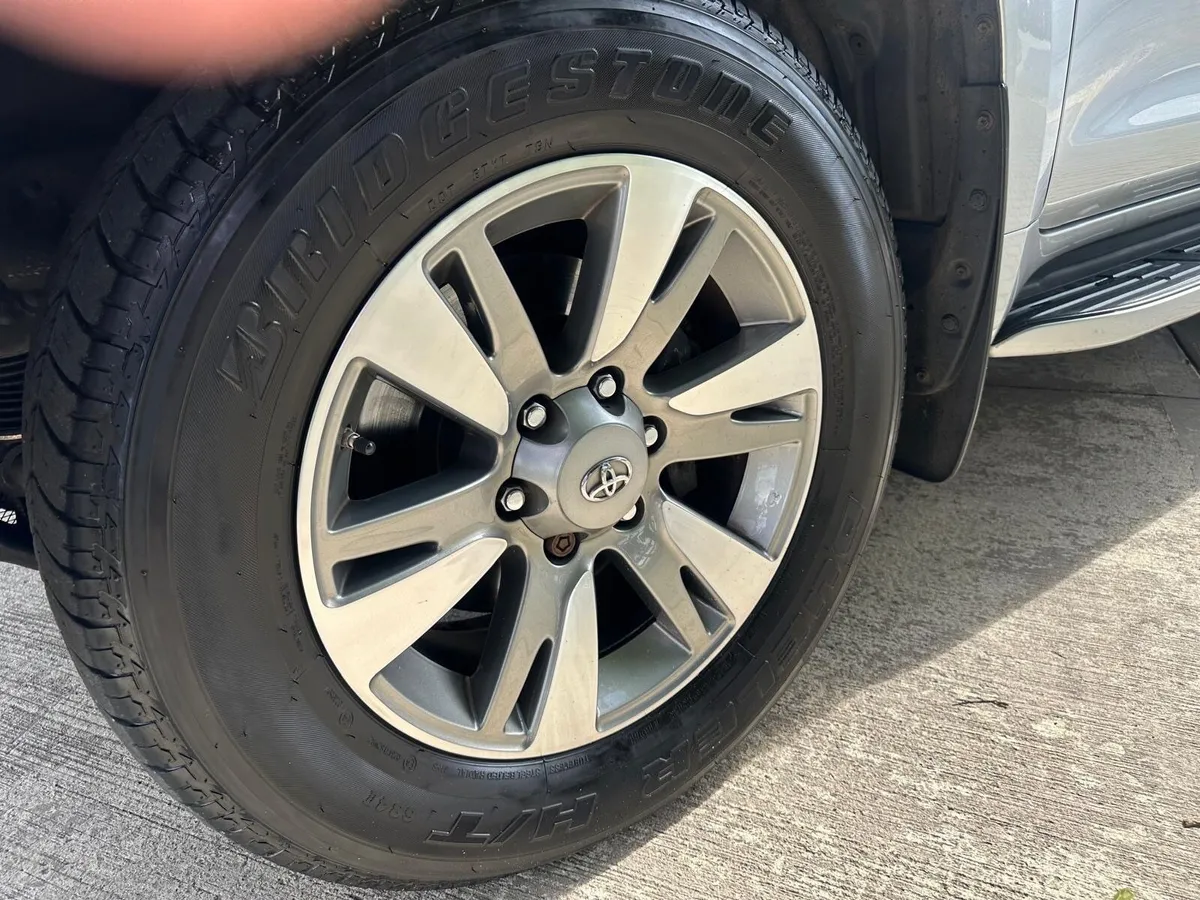 Toyota Land Cruiser 2017 - Image 4