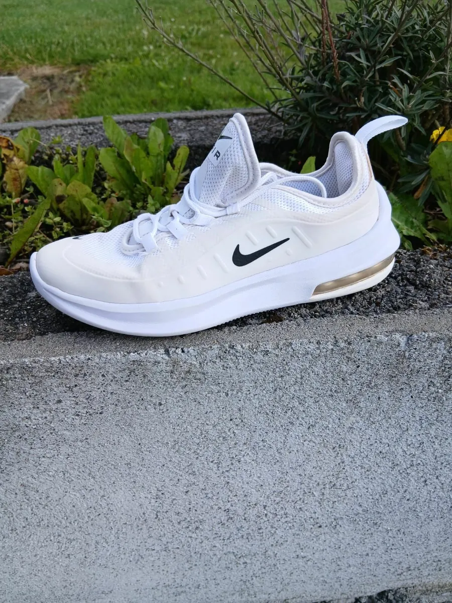 Kids shoes size 2 to 2 and a half - Image 1