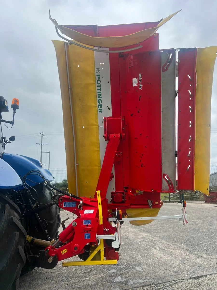 Pottinger 302 Nova Cat Mower - Image 2