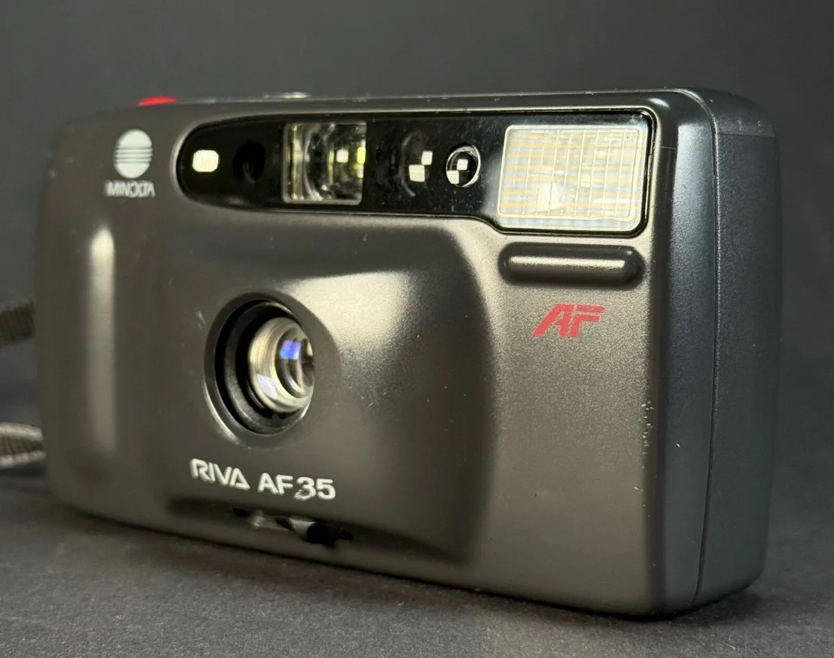 Minolta Riva AF 35 point and shoot film camera - Image 2