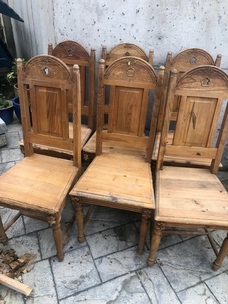 Chairs x 6 Free - Image 1
