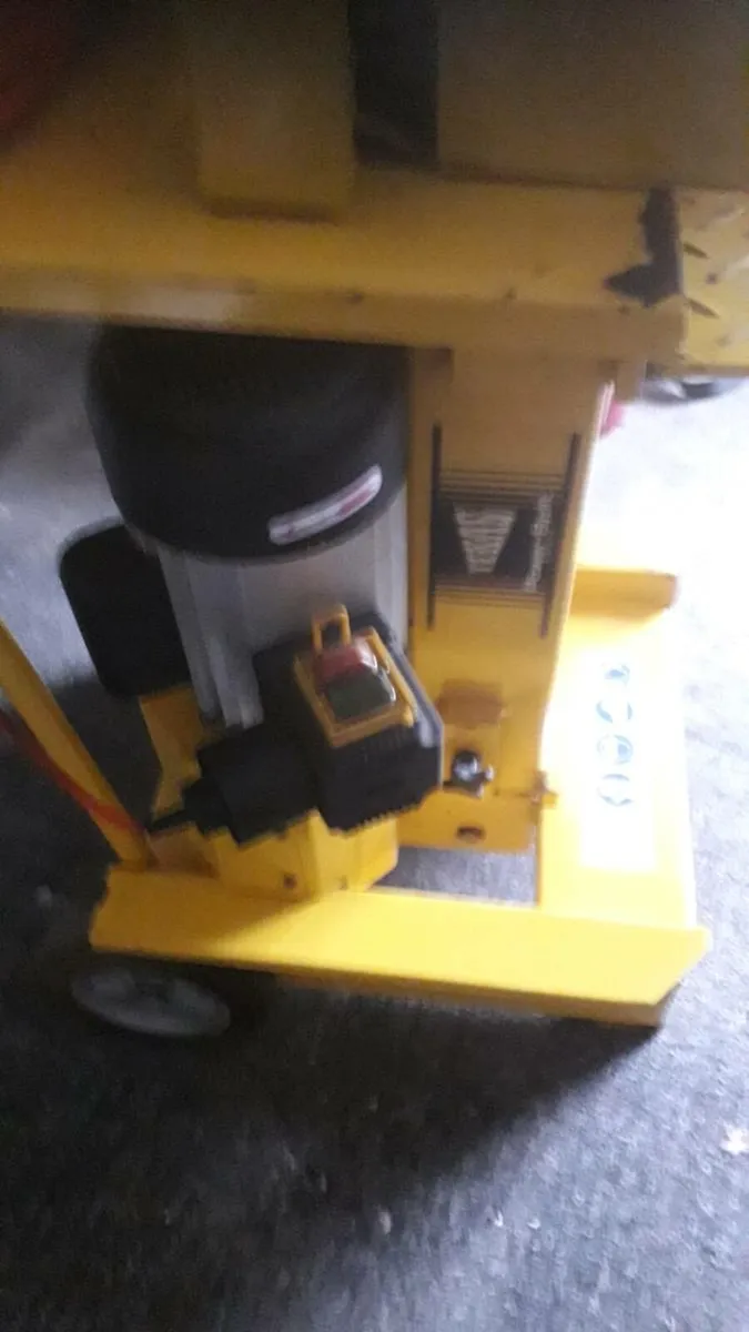 Log splitter - Image 4