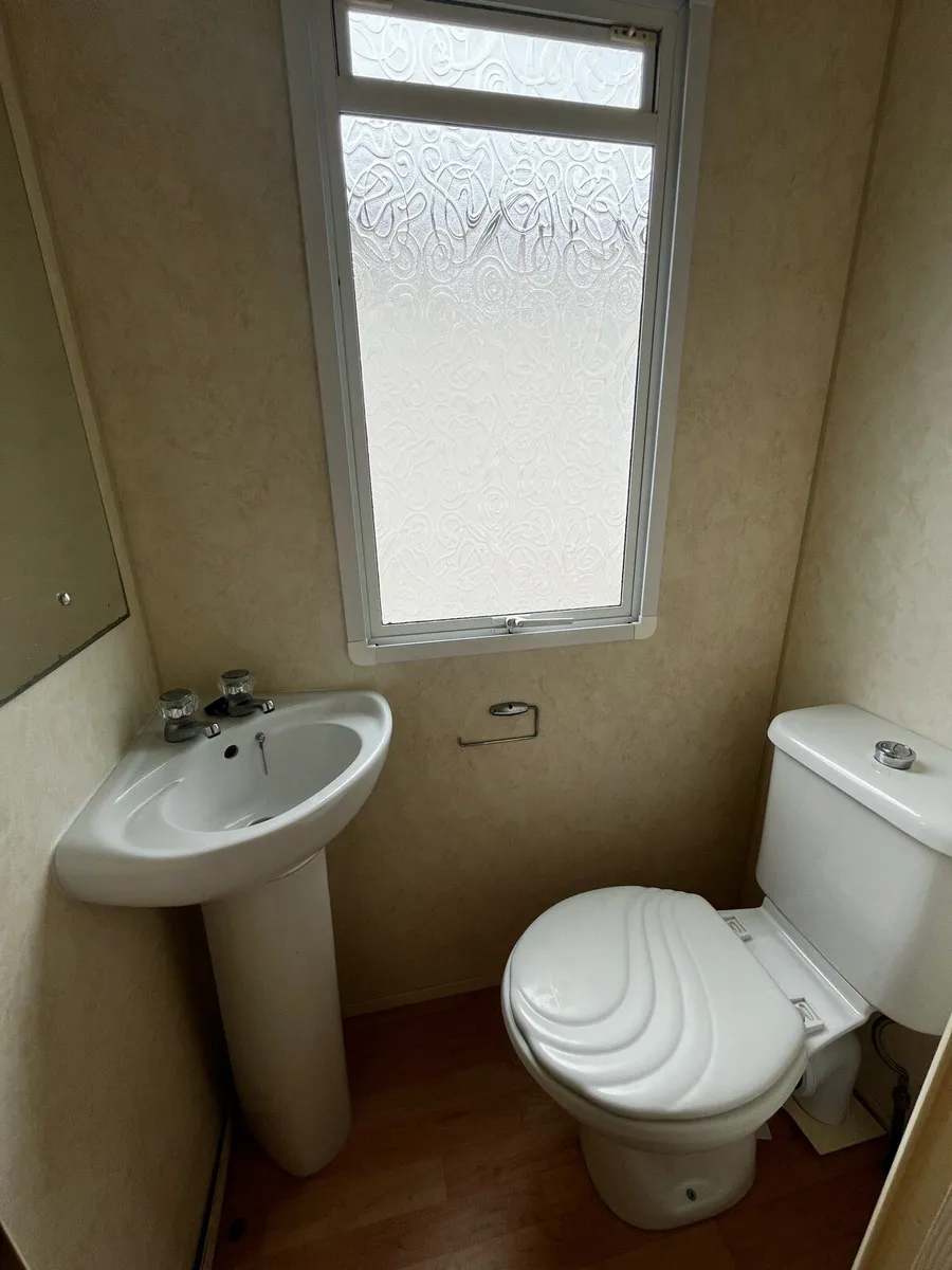 3 bedroom Mobile Home - Image 3