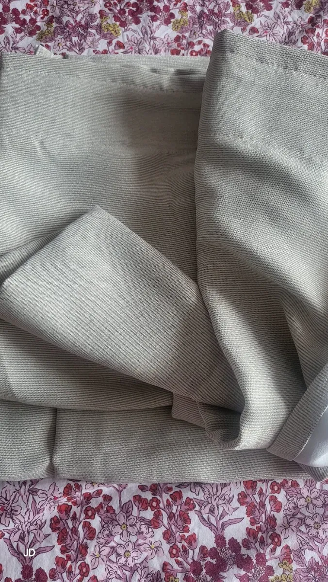 Curtains.. - Image 1