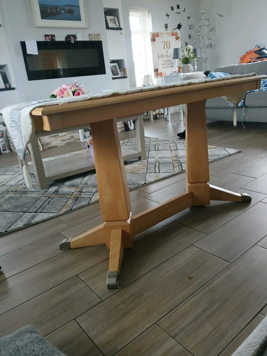 Hallway table - Image 1