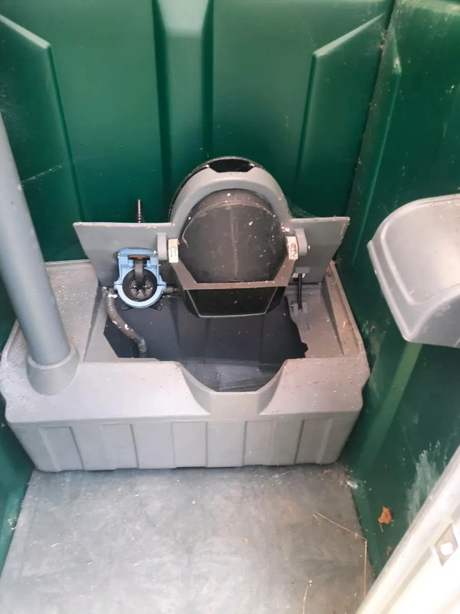 Porto loo - Image 2