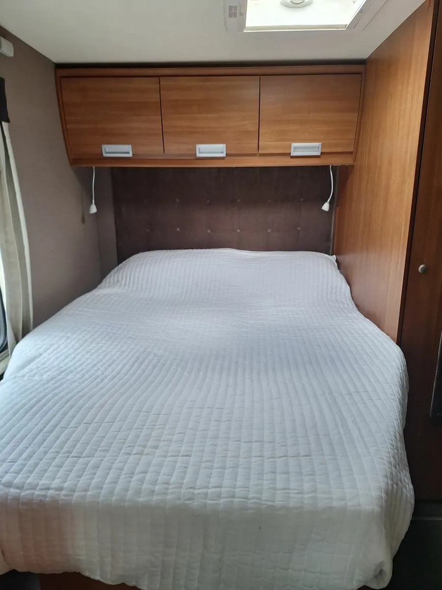 Motorhome - Image 4