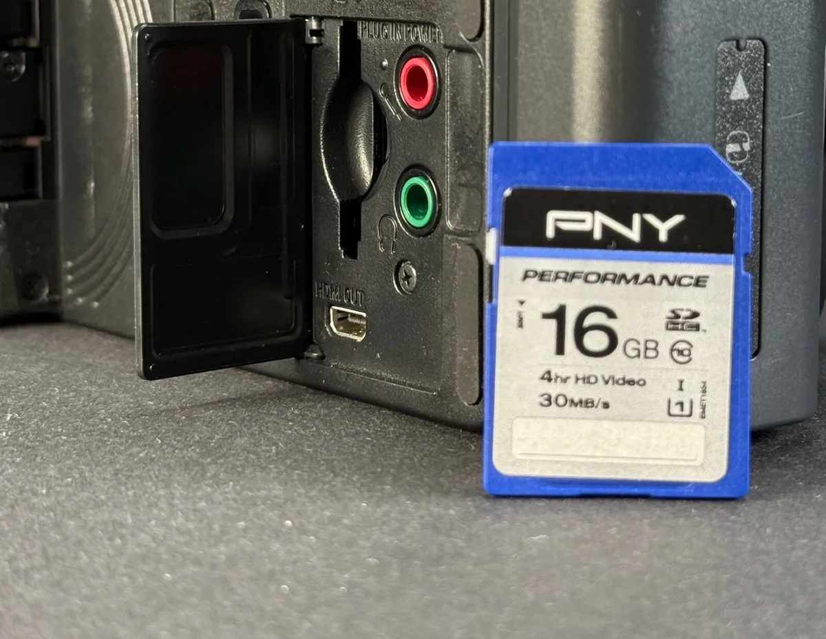 Sony Handycam HDR-CX410VE - camcorder - Image 2