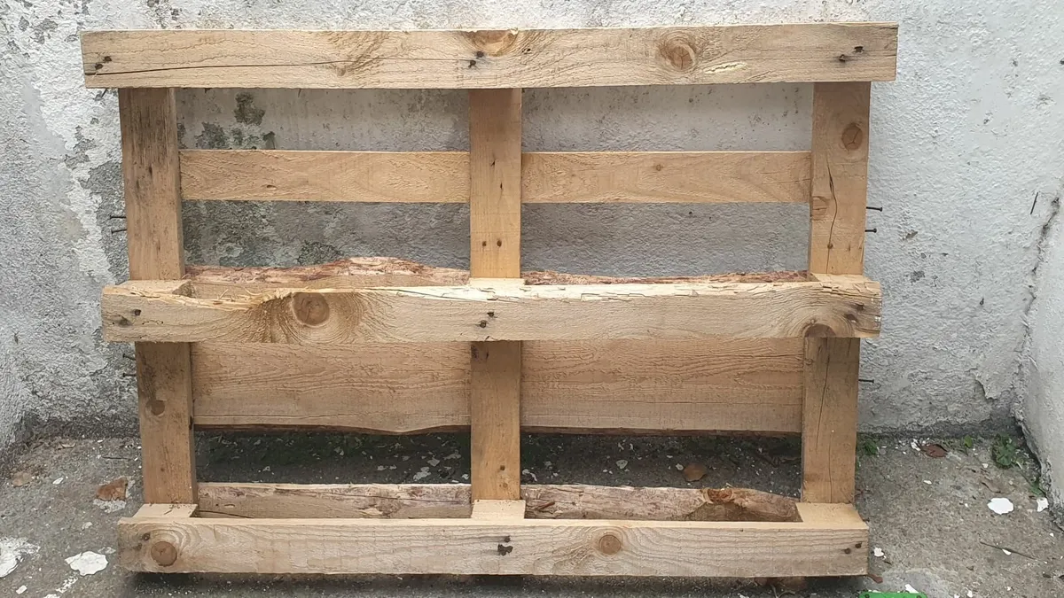 Free wooden pallet for pick-up Dublin 6 - Image 1