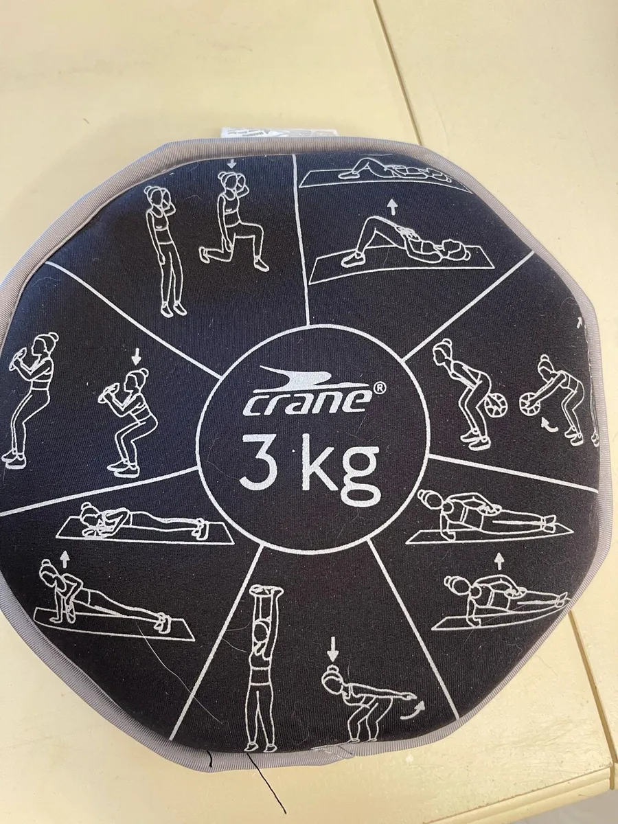 Fitness weights and foam roller - Image 3