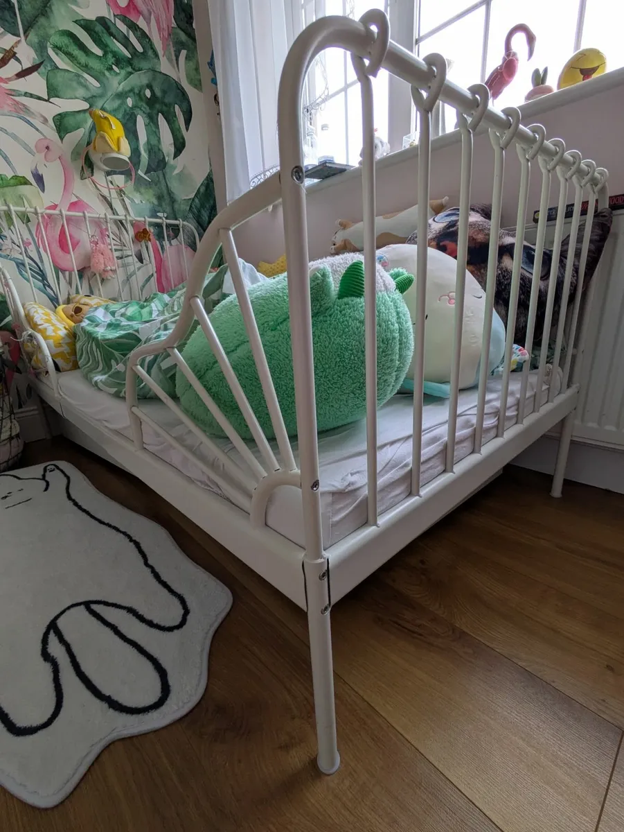 Children bed - Image 1