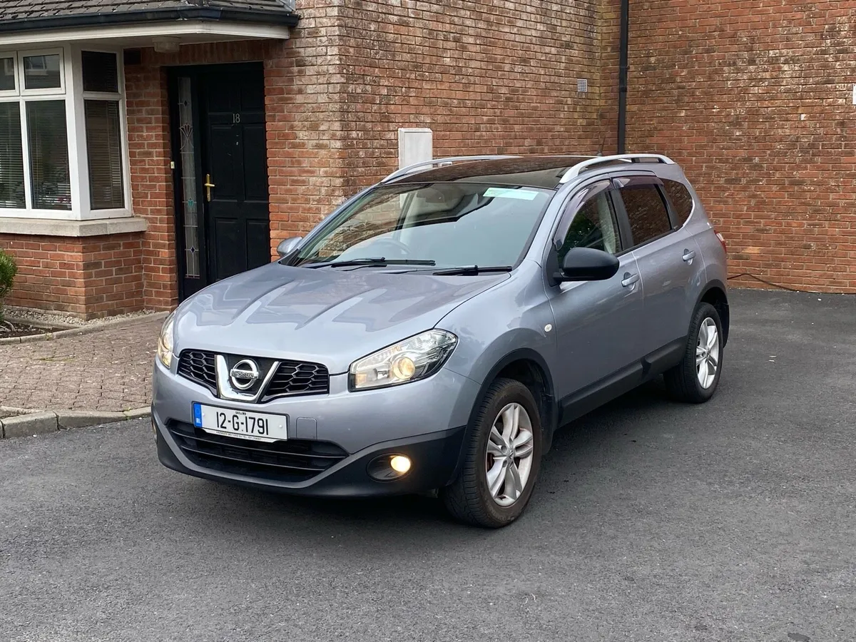 NISSAN QASHQAI 7 SEATS - Image 1