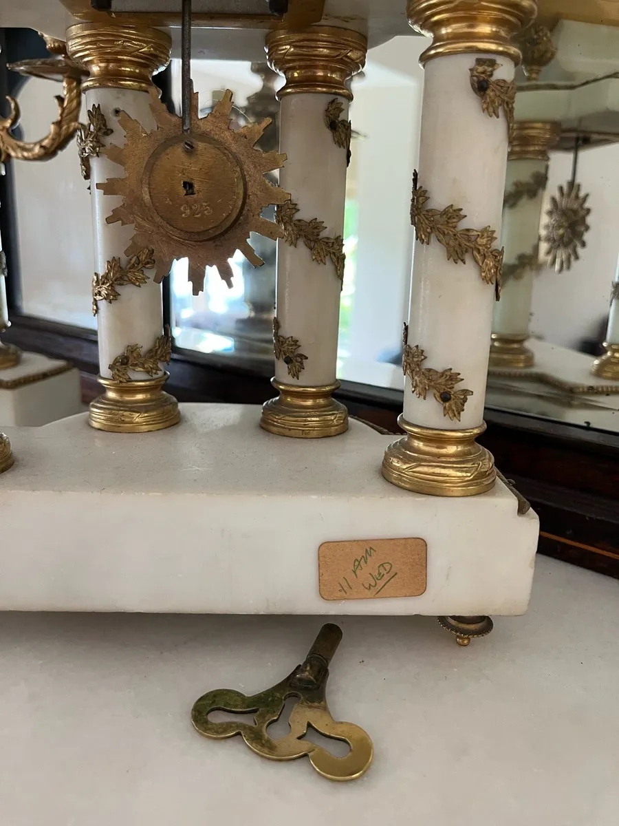 Carriage Clock with pair of candelabras - Image 4