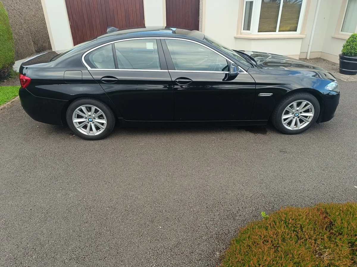 BMW 5-Series 2015 - Image 4