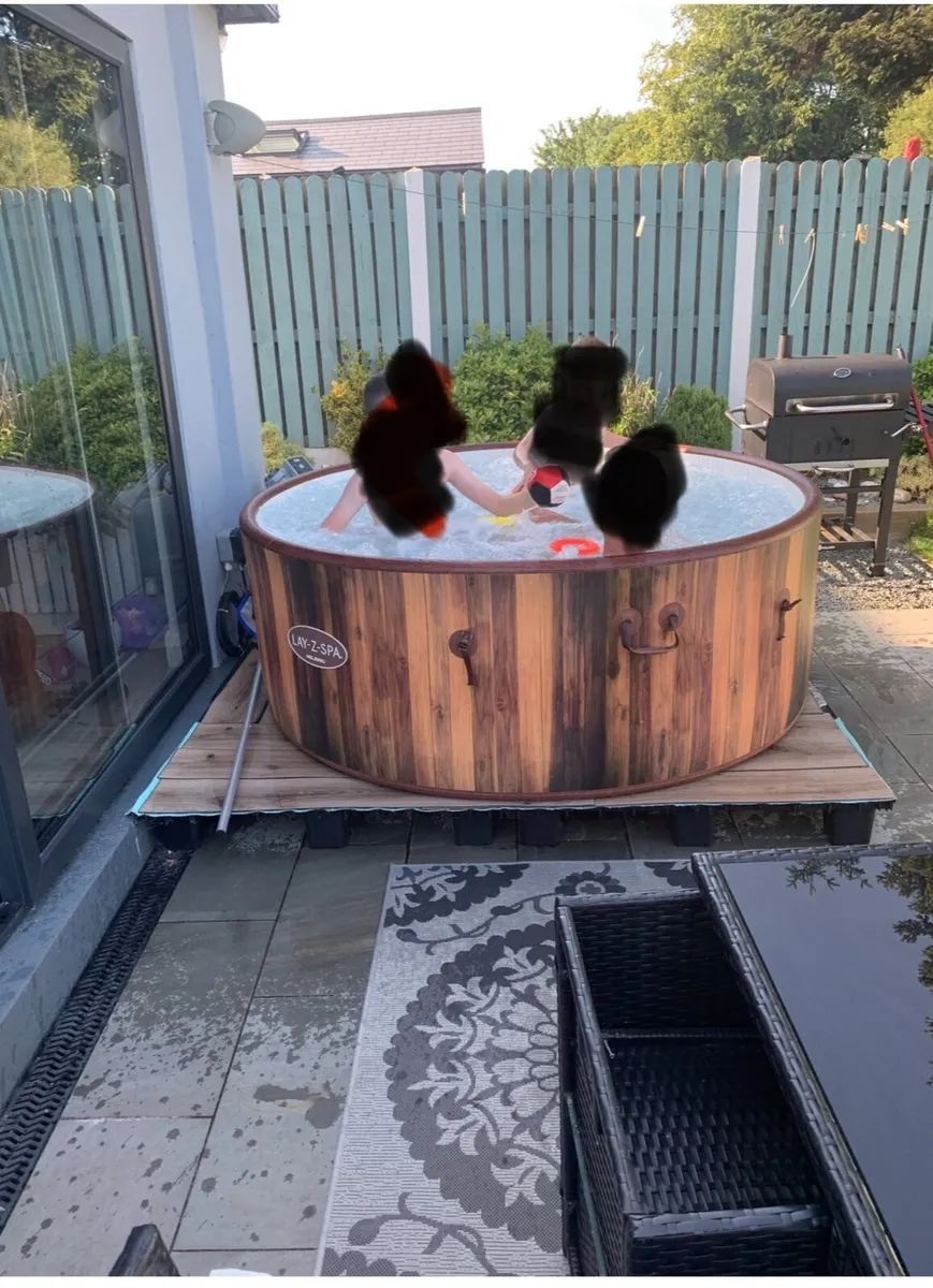 Lazy Spa Hot Tub Helsinki with Freeze technology - Image 2