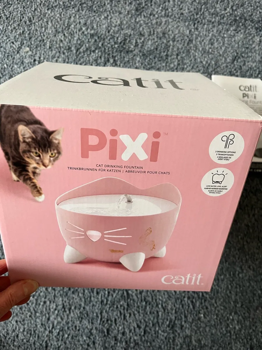 Cat water fountain - Image 1