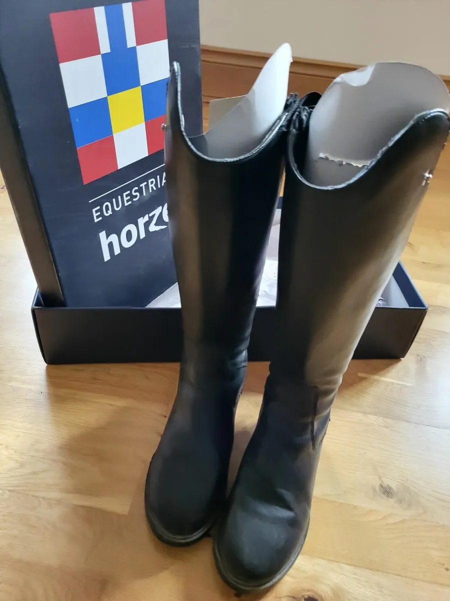 Horseriding boots - Image 1