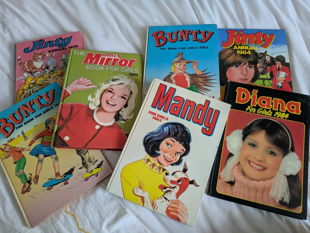 Vintage girls annuals - Image 1