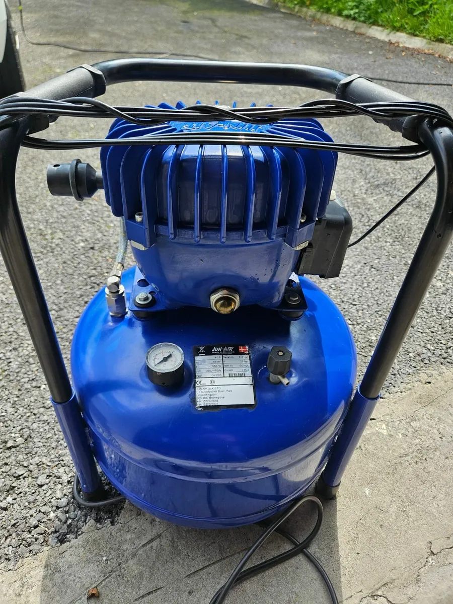 Jun-Air Compressor - Image 1