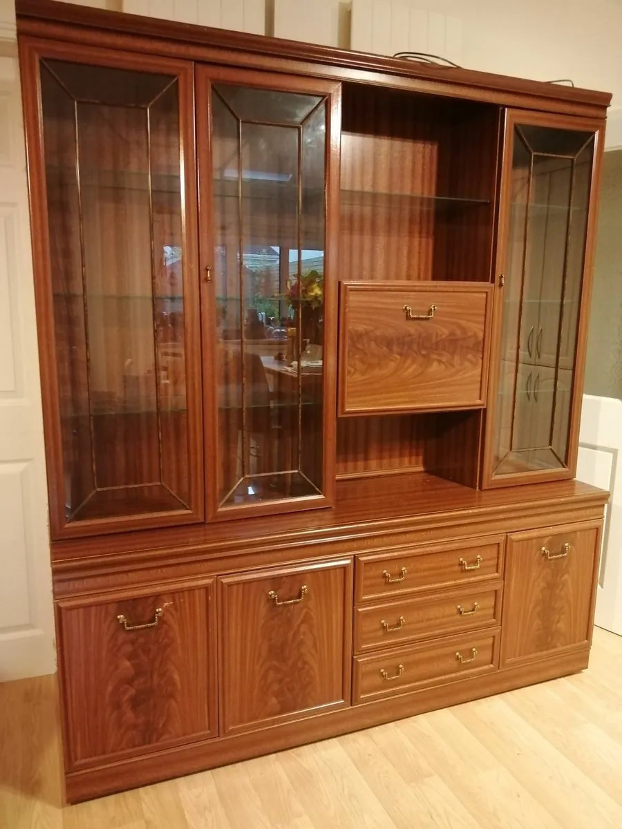 Free drinks cabinet to take away - Image 2