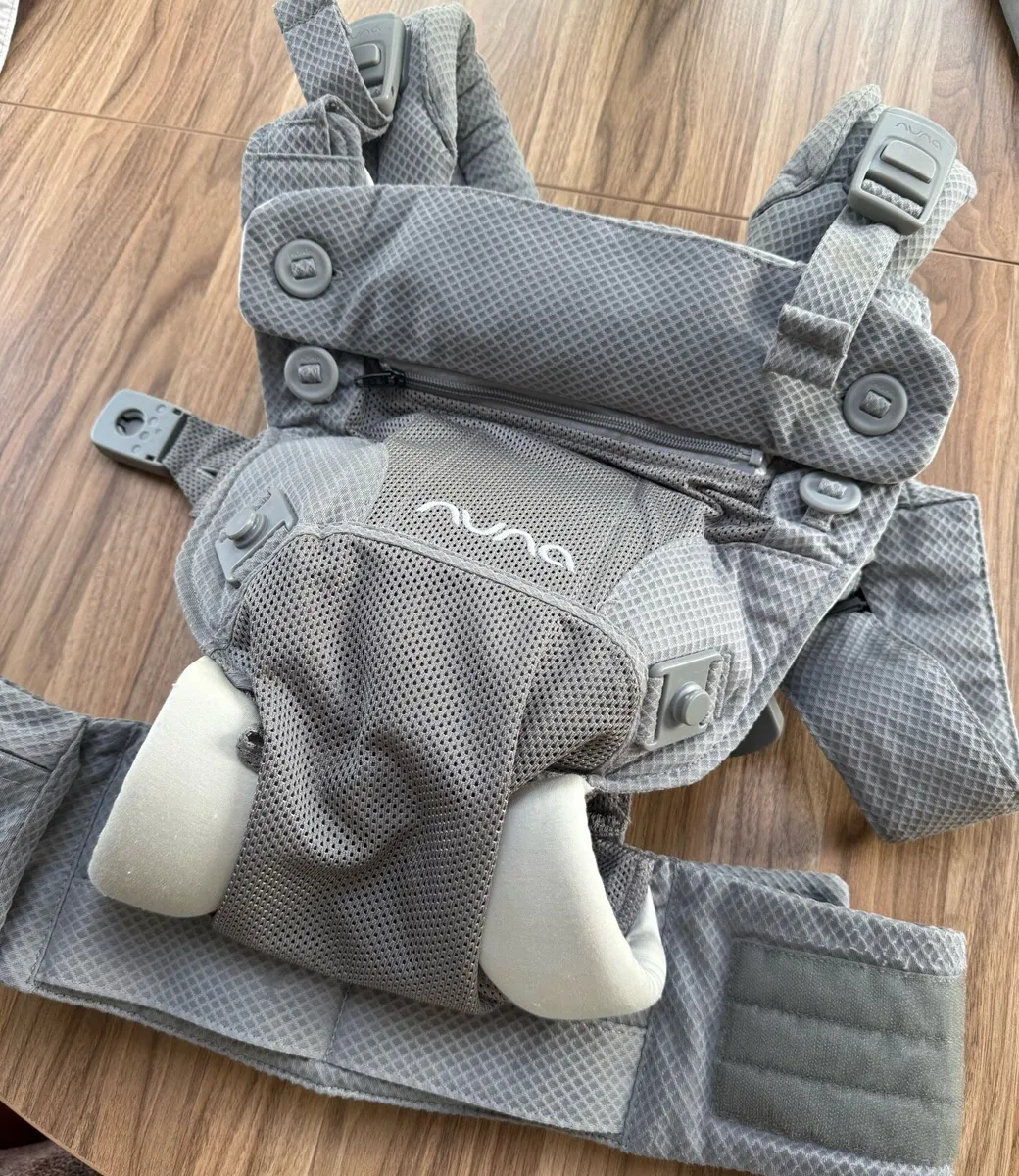 Nuna Cudl Baby/Toddler Carrier - Image 2