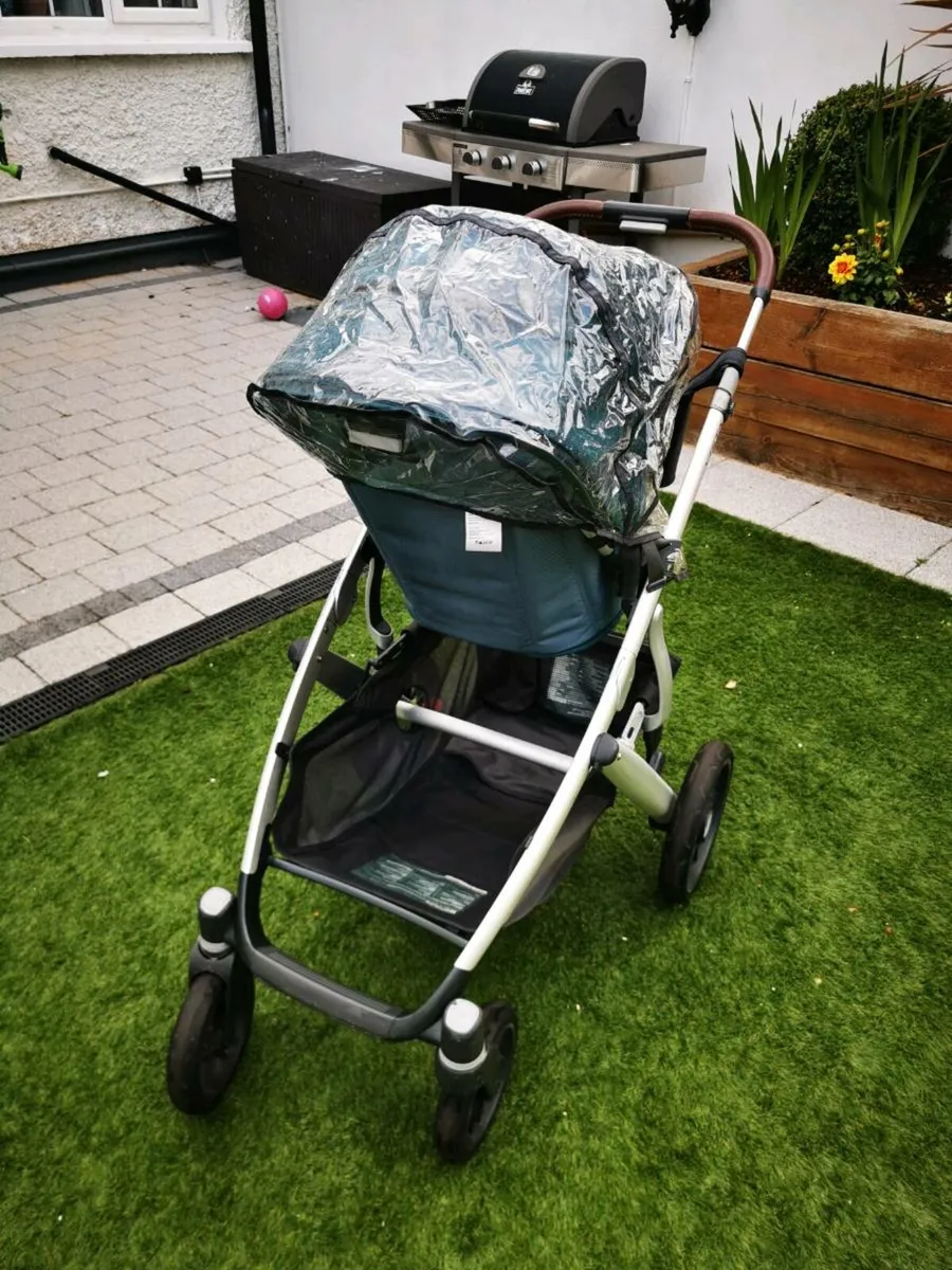 Uppababy Vista V2 (Bundle) - Image 1