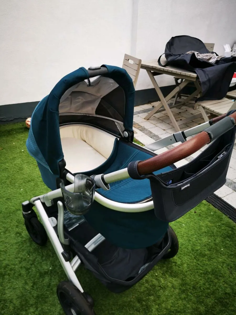 Uppababy Vista V2 (Bundle) - Image 4