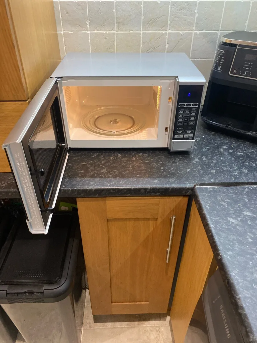 Microwave - Image 2