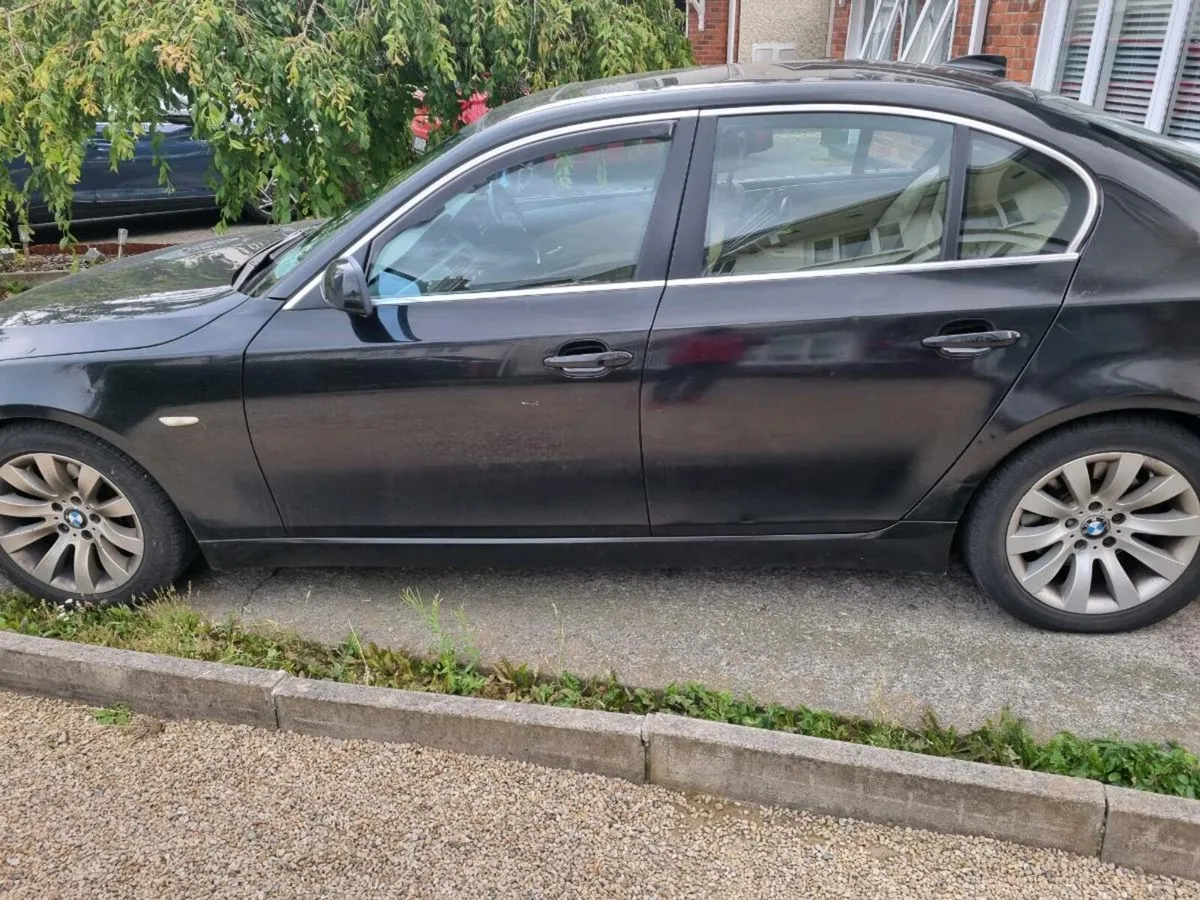 BMW 520D Business Edition - Cream Leather Seats - Image 3