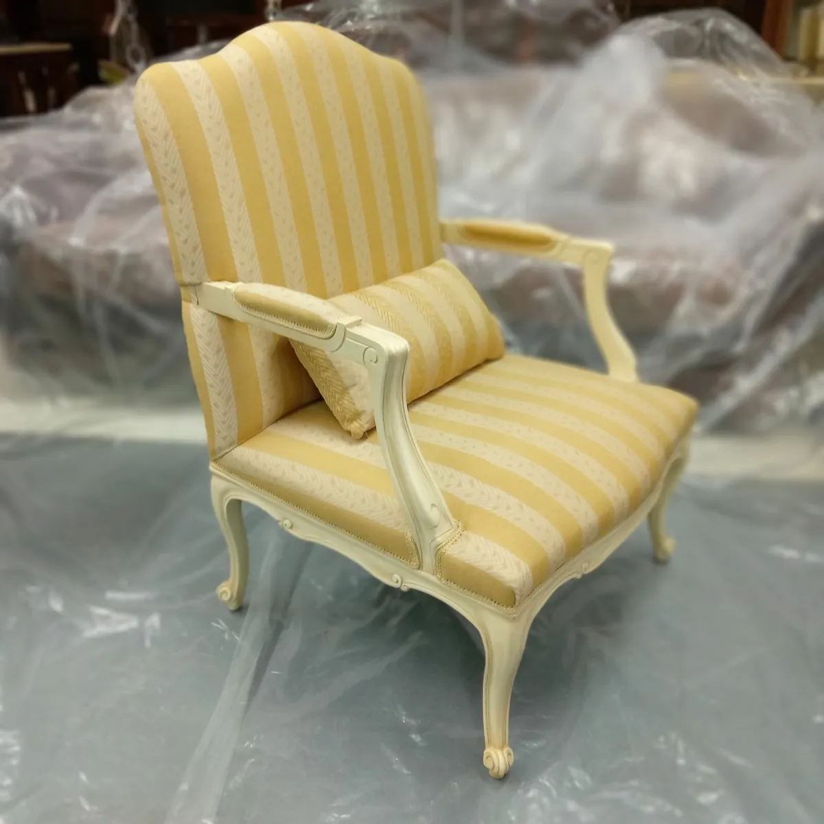 Armchair Ivory -2 available - Image 2