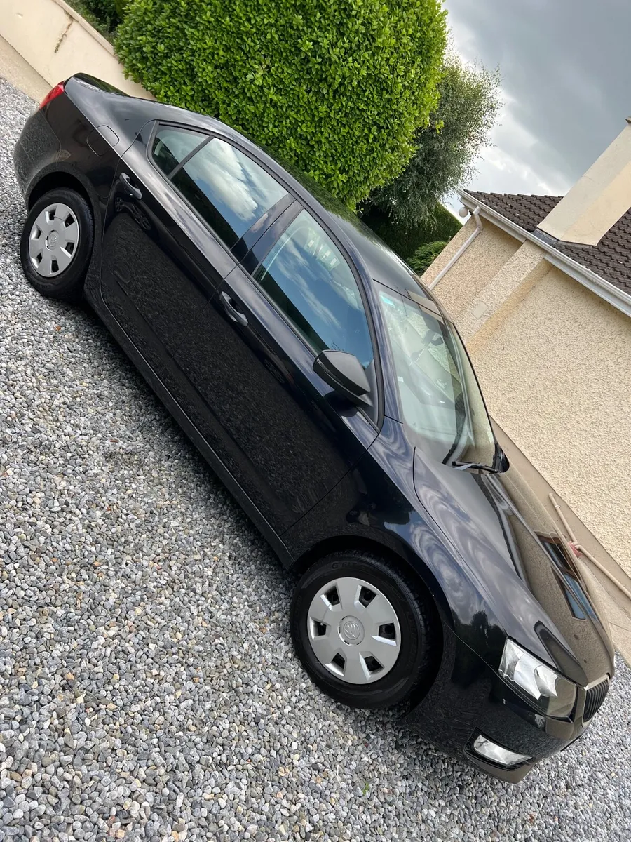 Skoda Octavia 2014 - Image 2