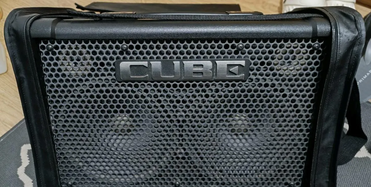 Roland Cube Street EX + Original Carrying Bag – Bu - Image 1