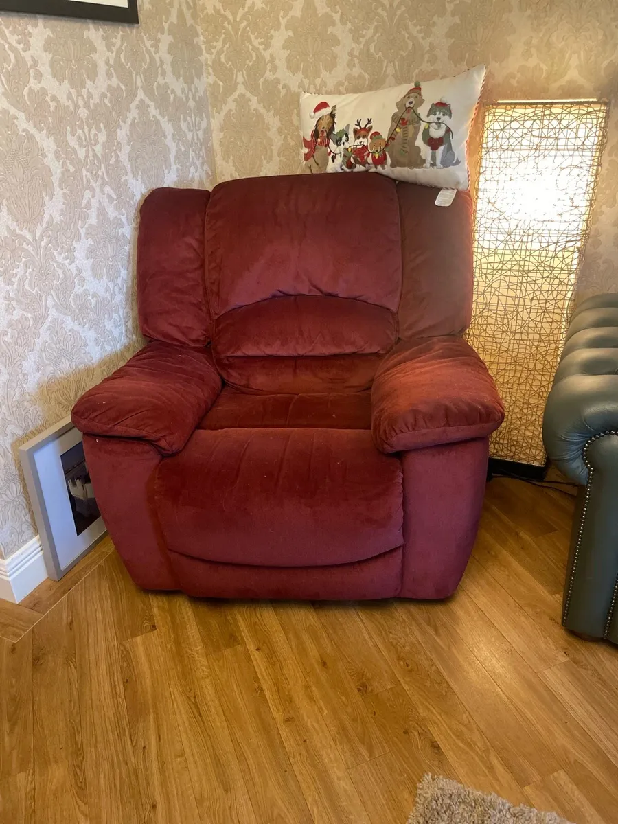 Chesterfield  sofa - Image 2