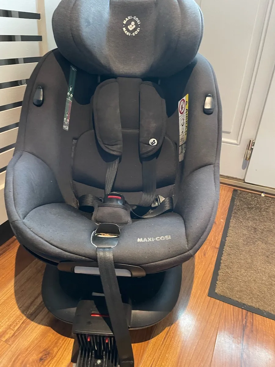 Car seat - Image 1