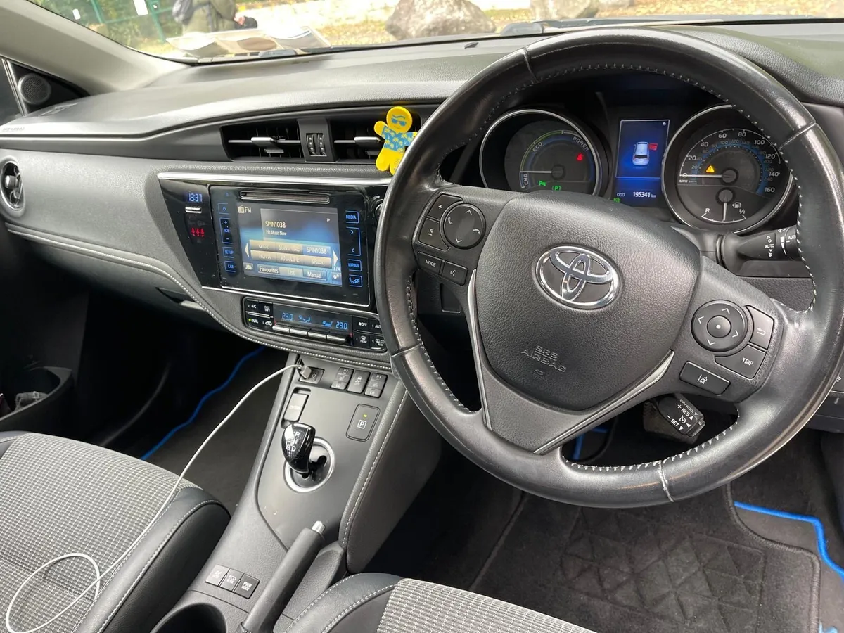Car - Image 2