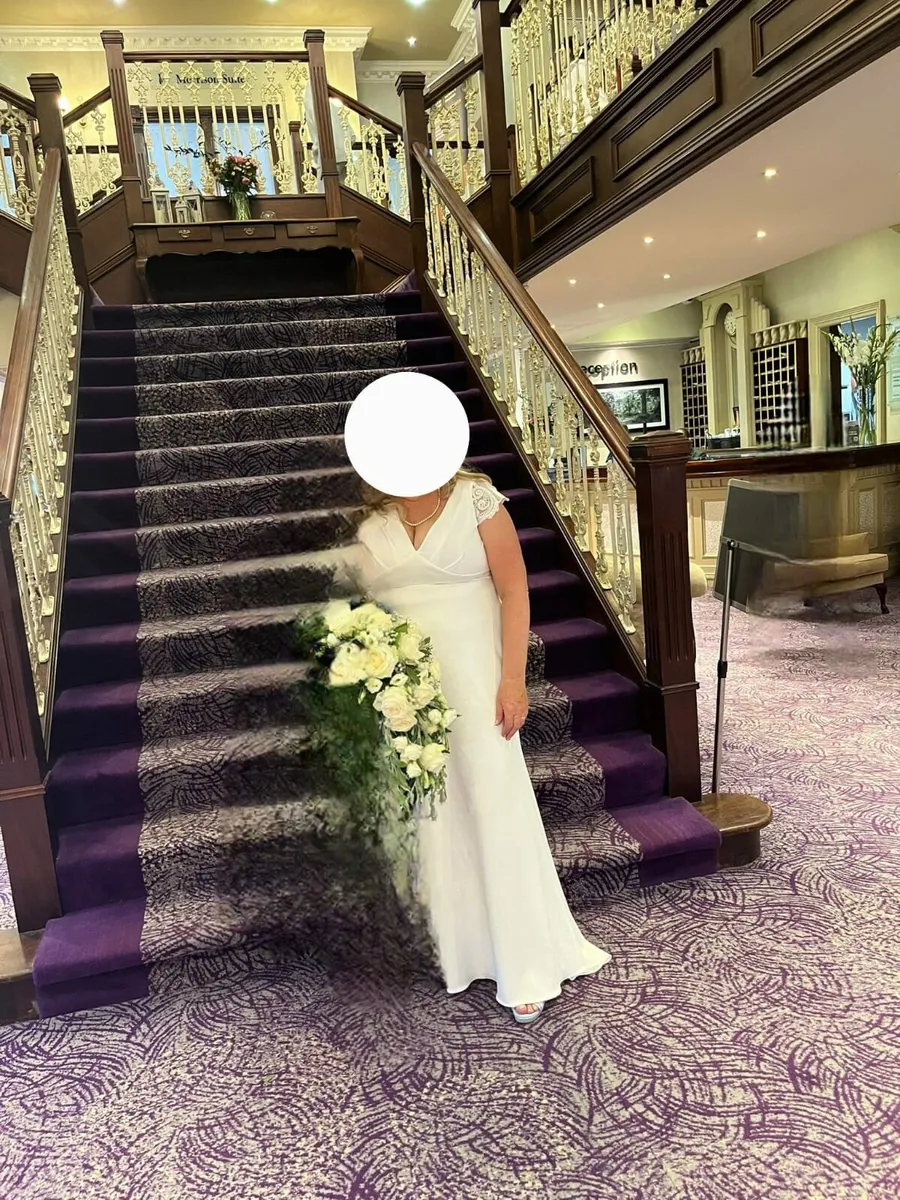 Wedding dress - Image 1
