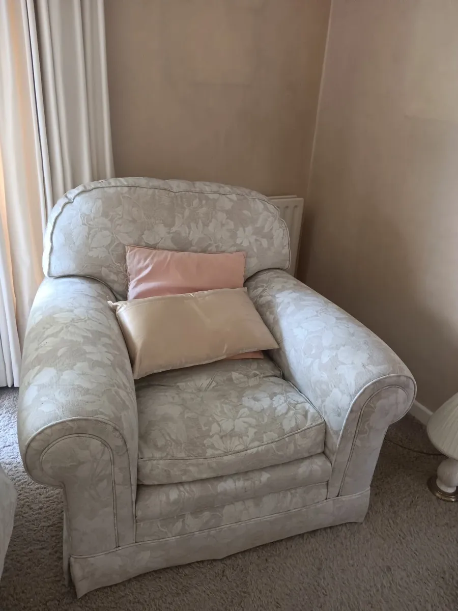 3 piece suite - Image 4