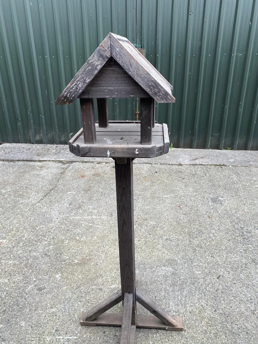 Bird feeding table - Image 4