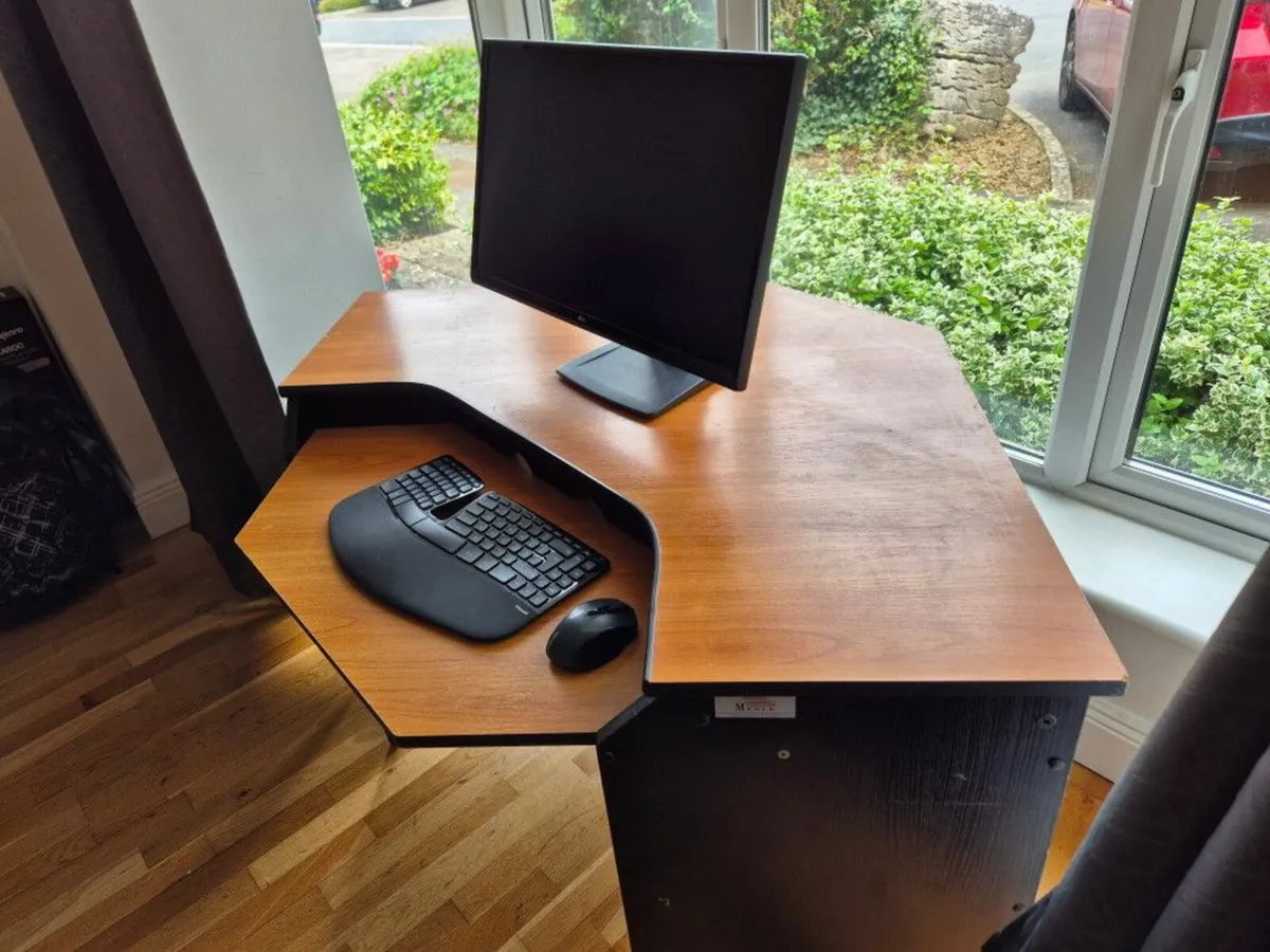 Corner computer desk - Image 3